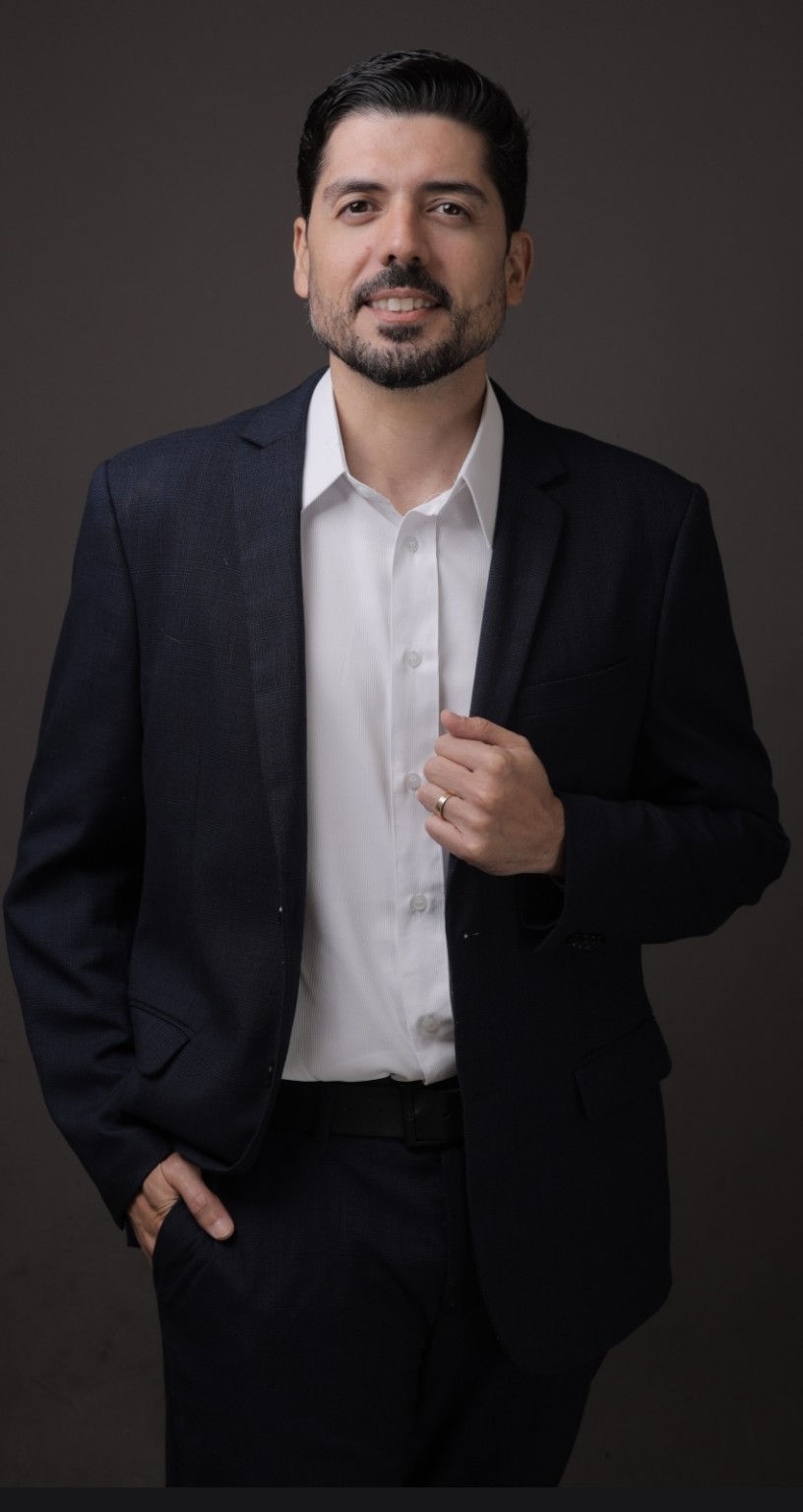 Dr. Victor Costa